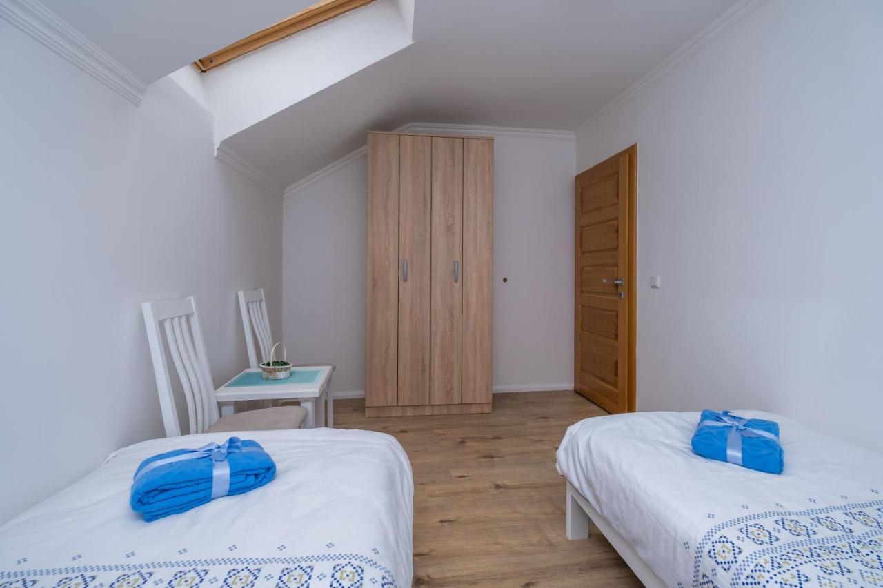 Central Apartment Конич Екстериор снимка