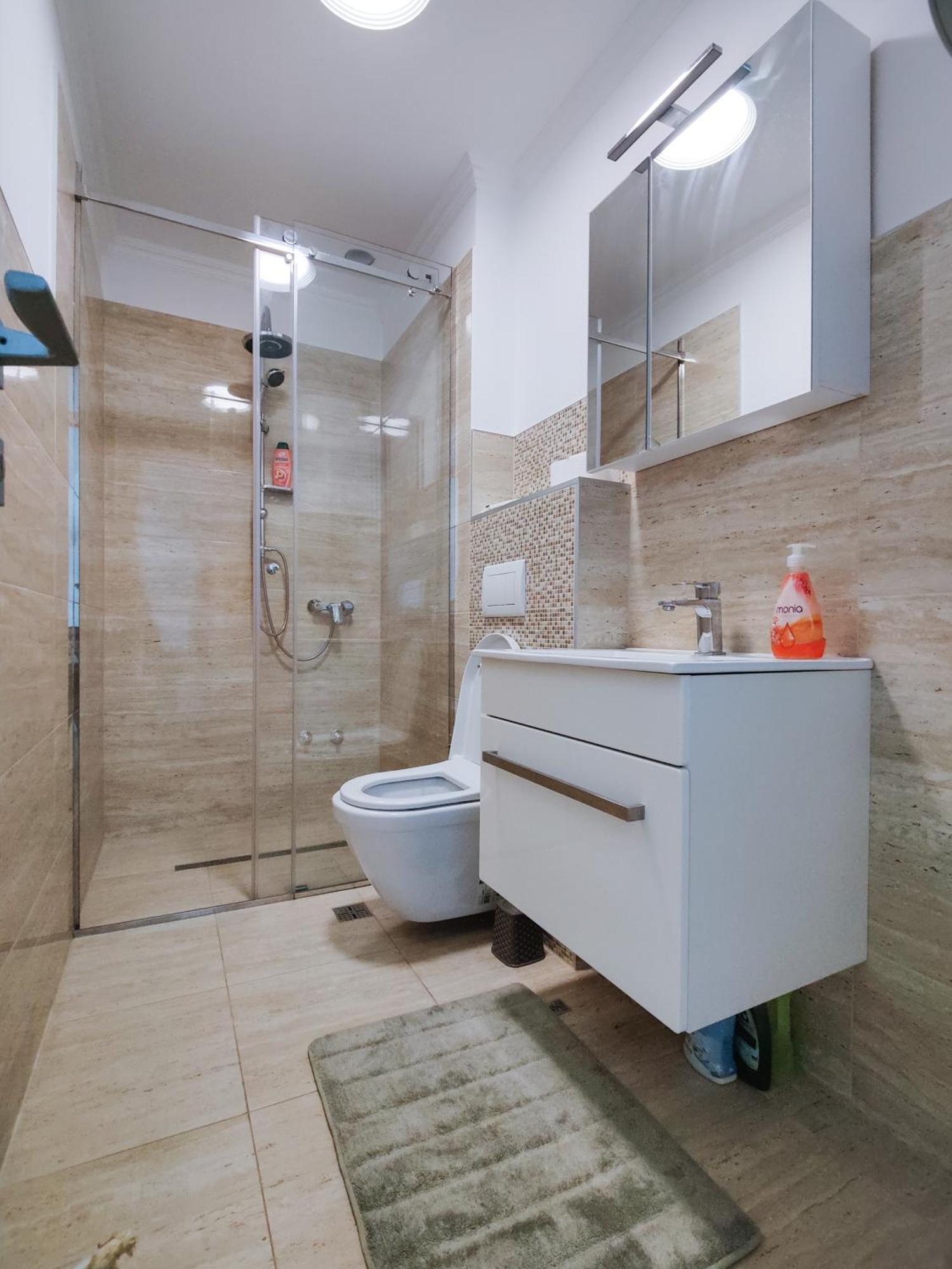 Central Apartment Конич Екстериор снимка